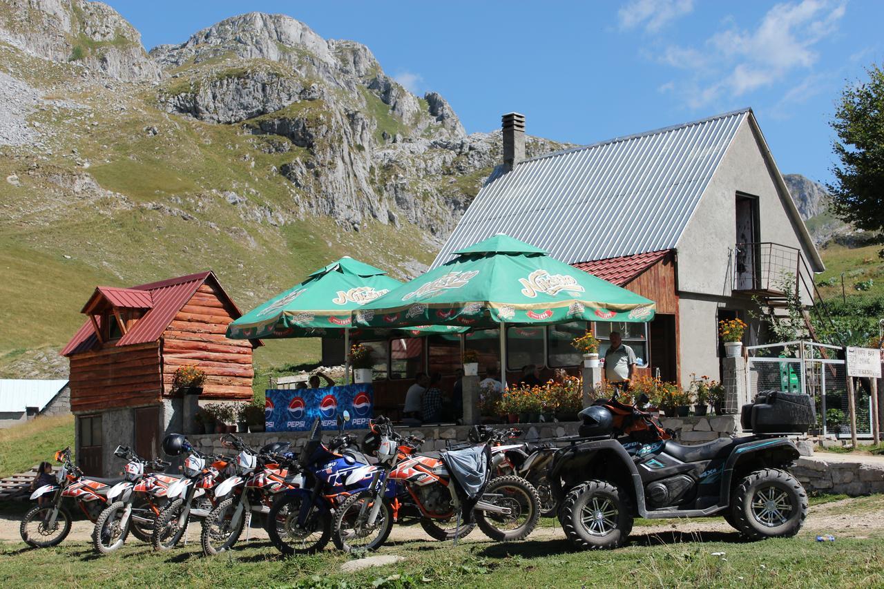 Rural Household Minic - Kapetanovo Jezero Hostel Kolasin Bagian luar foto