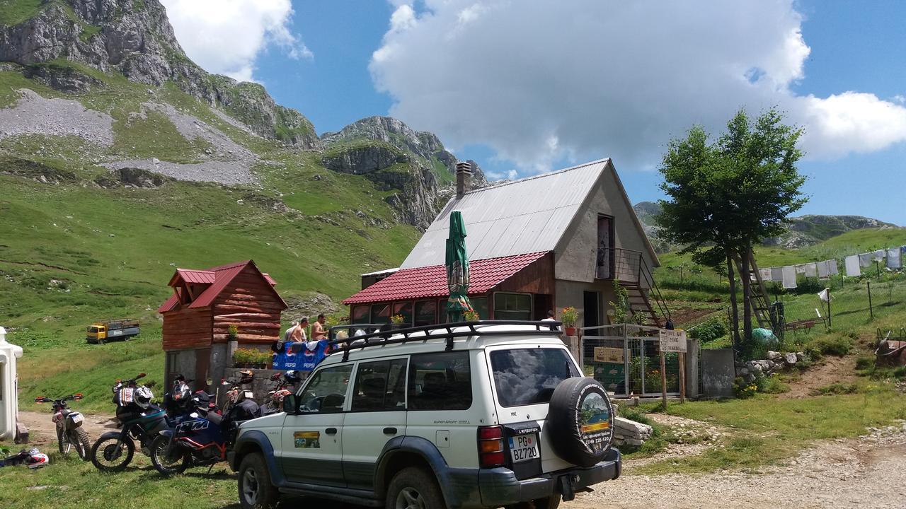 Rural Household Minic - Kapetanovo Jezero Hostel Kolasin Bagian luar foto