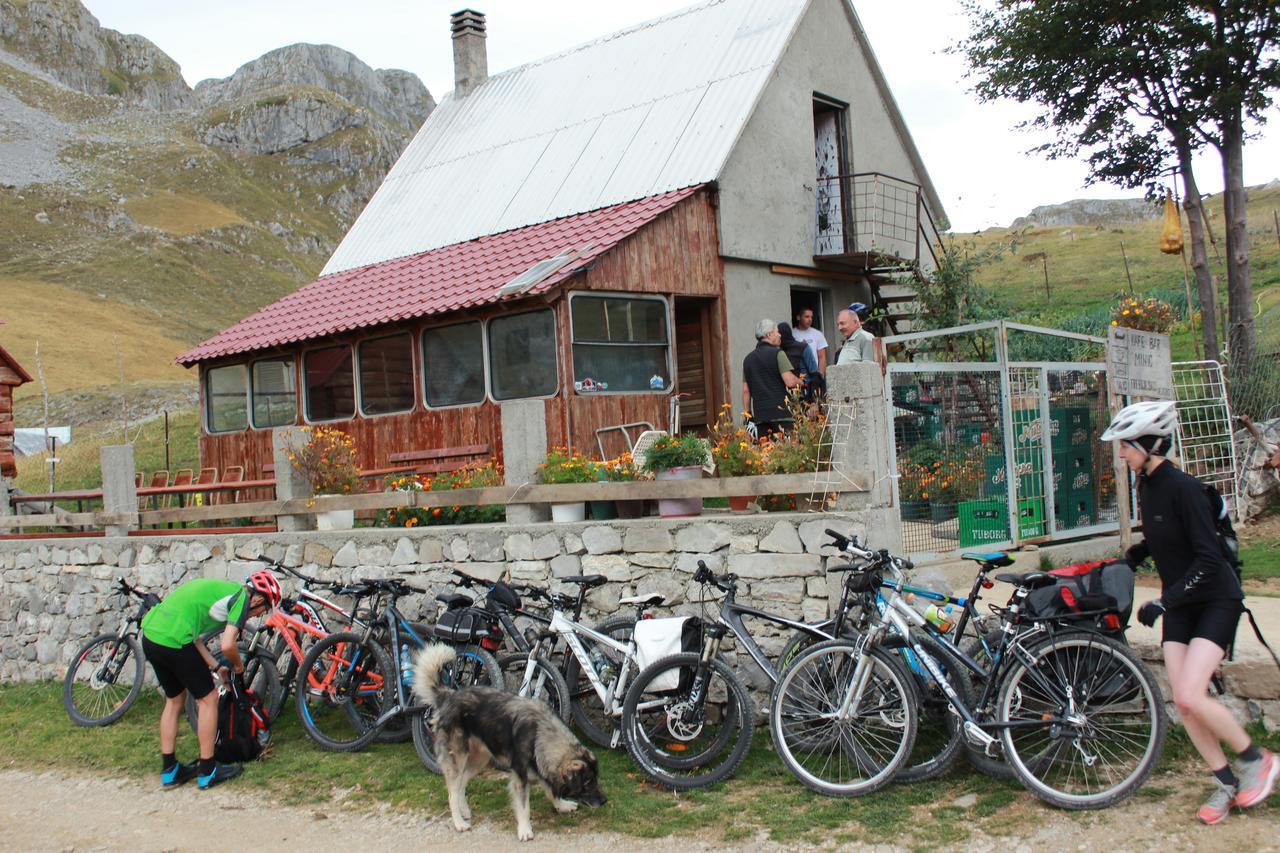 Rural Household Minic - Kapetanovo Jezero Hostel Kolasin Bagian luar foto